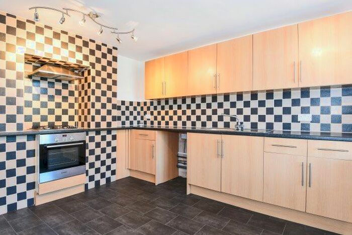 3 Bedroom Terraced House To Rent In Church Road, Chelsfield, BR6