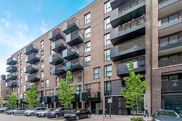 3 Bedroom End Of Terrace House To Rent In Royal Quay Road, London, E16