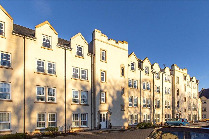 3 Bedroom Flat To Rent In Kinness House, St Andrews, KY16