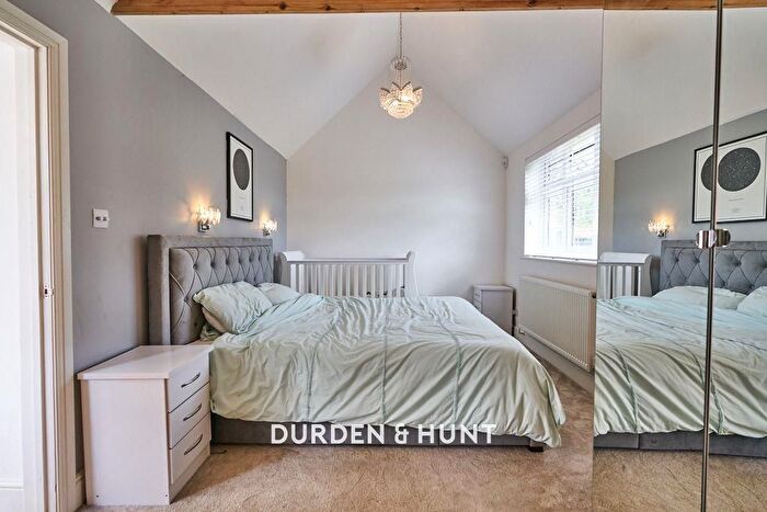 4 Bedroom Semi-Detached House To Rent In Upshirebury Green, Waltham Abbey, EN9