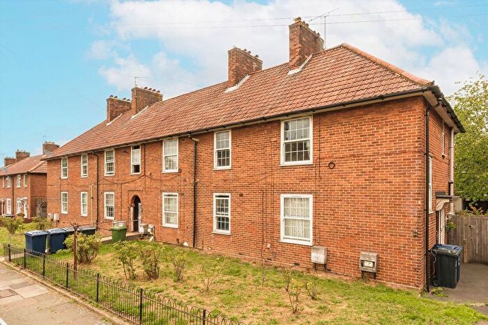 1 Bedroom Flat To Rent In Hillyard Road, Hanwell, W7