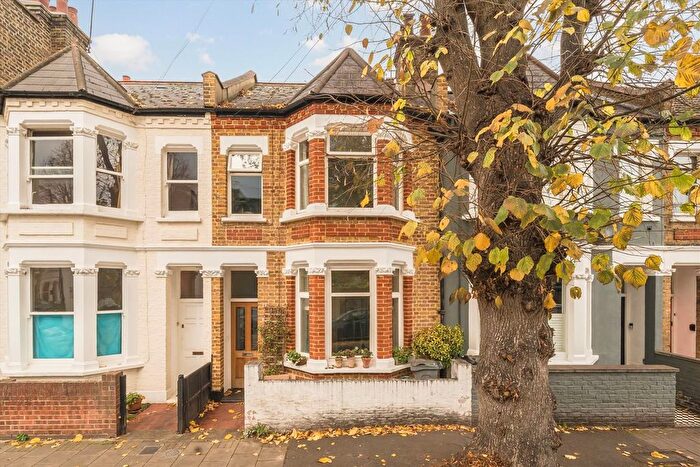 2 Bedroom Flat To Rent In Cranbrook Road, Chiswick, W4