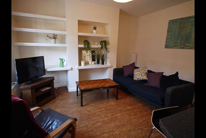 3 Bedroom Terraced House To Rent In Thornville Road, Hyde Park, Leeds, West Yorkshire, LS6