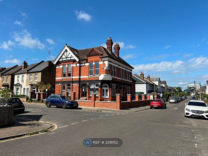 5 Bedroom Flat To Rent In Alfred Road, Kingston Upon Thames, KT1