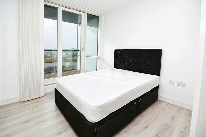 2 Bedroom Flat To Rent In Cotterells, Hemel Hempstead, HP1