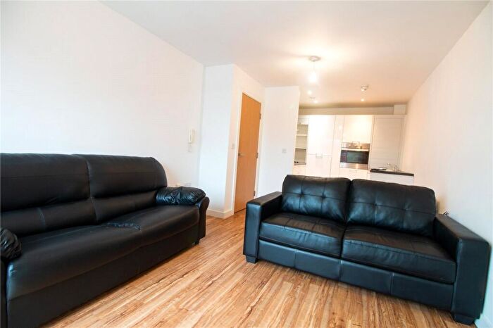 2 Bedroom Flat To Rent In The Gallery, Plaza Boulevard, Liverpool, L8