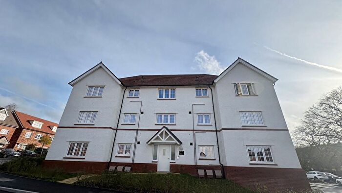 2 Bedroom Flat For Sale In Sparrow Gardens, Liphook, GU30