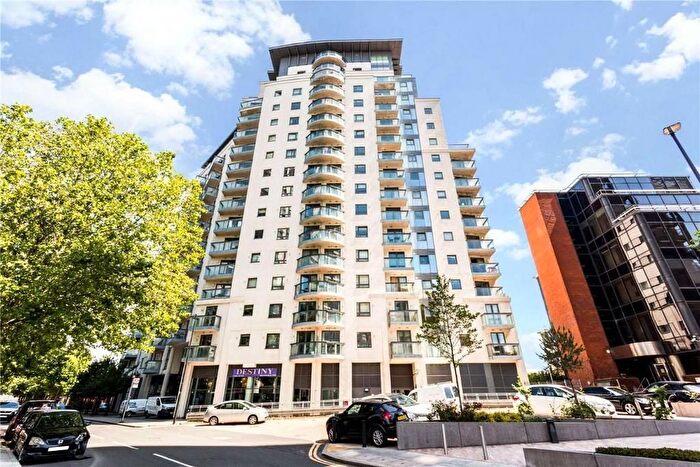 1 Bedroom Flat To Rent In City Tower, Limeharbour, Crossharbour, South Quay, Canary Wharf, London, E14