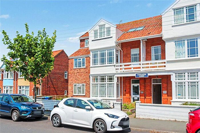 1 Bedroom Apartment For Sale In Pier Avenue, Southwold, Suffolk, IP18