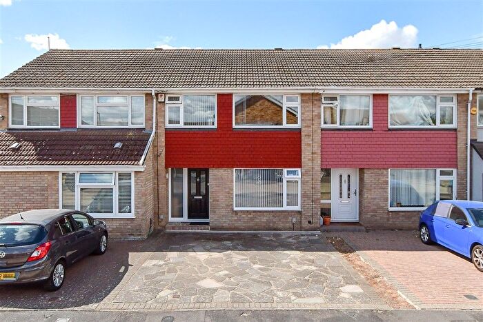3 Bedroom Terraced House For Sale In Hawkinge Way, Hornchurch, Essex, RM12