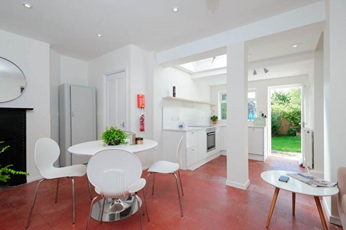 4 Bedroom Terraced House To Rent In Wolsey Road, North Oxford **Hmo/Student Property **, OX2