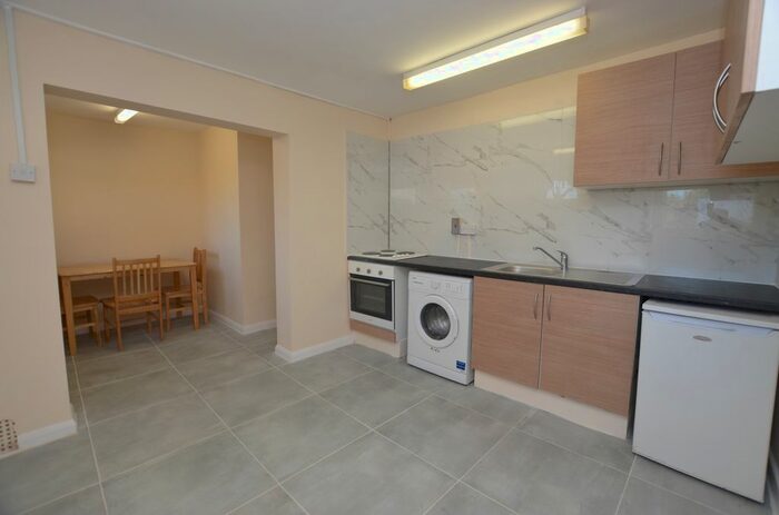 2 Bedroom Flat To Rent In Woolstone Road, London, SE23