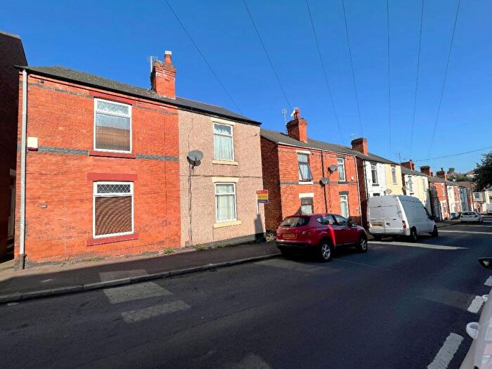 2 Bedroom Semi Detached House To Rent In Bolsover Street, NG18