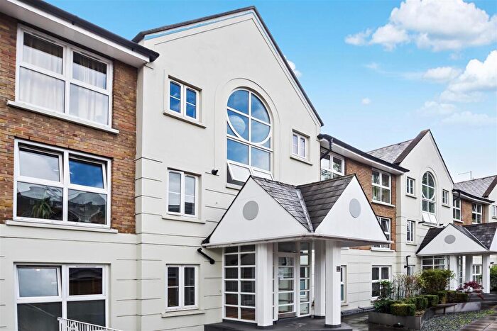 2 Bedroom Apartment To Rent In London Terrace, Hackney Road, Shoreditch, E2