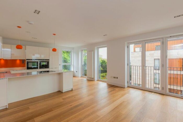 2 Bedroom Flat To Rent In Wallace Gardens, Murrayfield, Edinburgh EH12