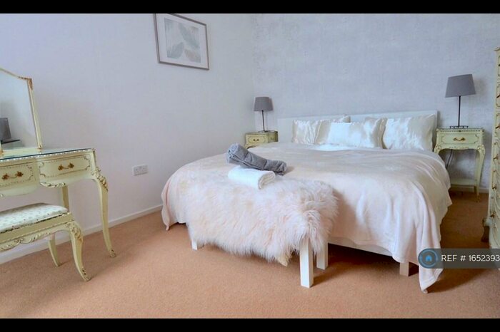 1 Bedroom Flat To Rent In Docklands Excel, London, E16