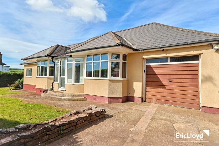 2 Bedroom Detached Bungalow For Sale In Langdon Lane, Galmpton, Brixham, TQ5