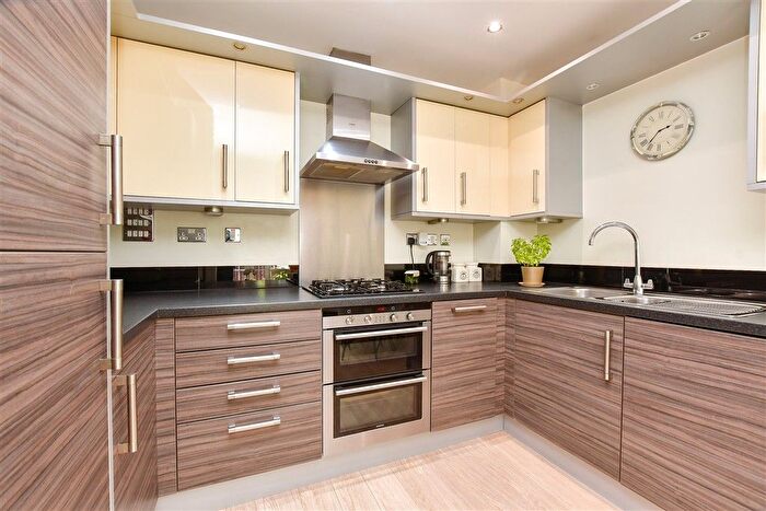 2 Bedroom Flat For Sale In Reigate Road, Reigate, Surrey, RH2