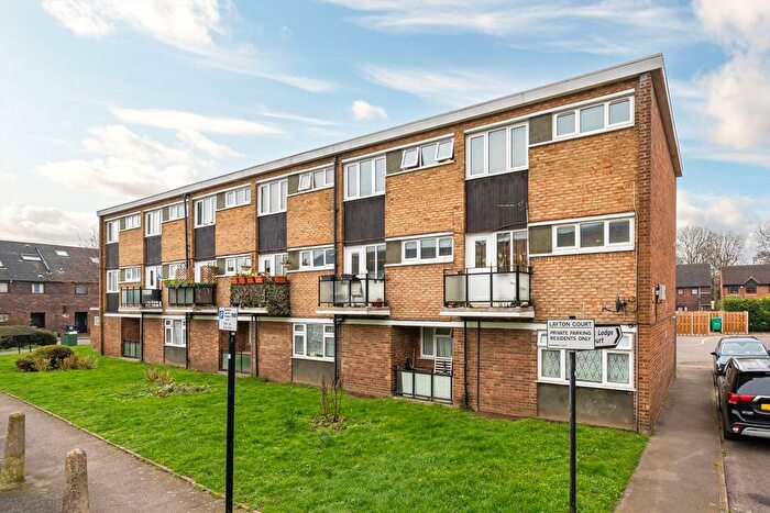 2 Bedroom Flat To Rent In Brook Lane North, Brentford, TW8