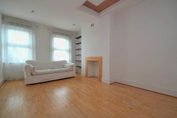 1 Bedroom Flat To Rent In Blythe Hill, London, SE6