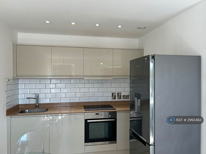 1 Bedroom Flat To Rent In West Street, Dunstable, LU6