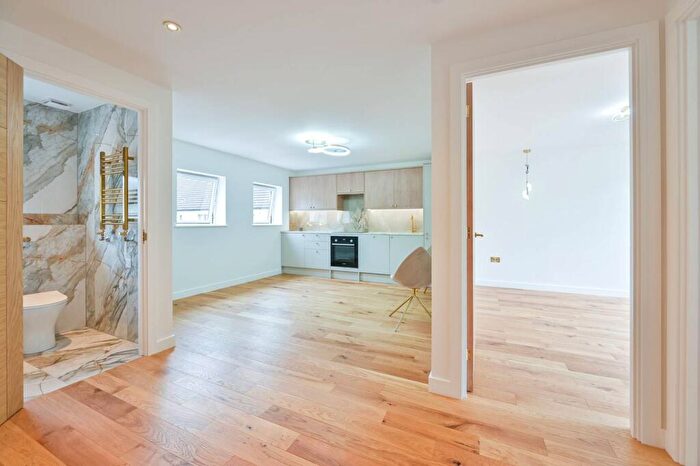 2 Bedroom Maisonette To Rent In Teak Close, Rotherhithe, London, SE16