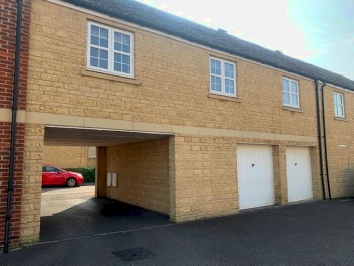 1 Bedroom Coach House To Rent In Ashcombe Crescent, Witney, OX28