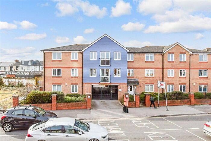 1 Bedroom Flat For Sale In Milton Road, Southsea, Hampshire, PO4