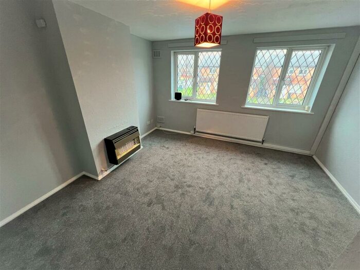2 Bedroom Flat To Rent In Peel Way, Tividale, Warley, B69