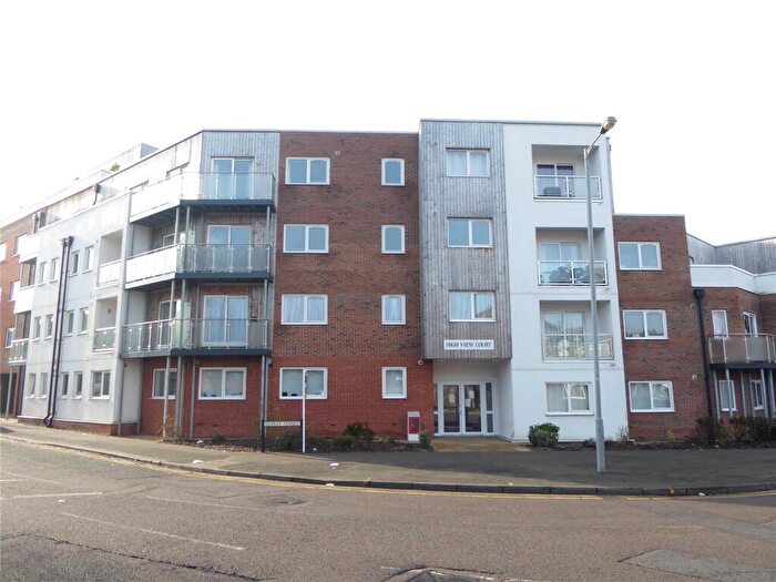 2 Bedroom Flat To Rent In Dudley Street, Luton, Bedfordshire, LU2