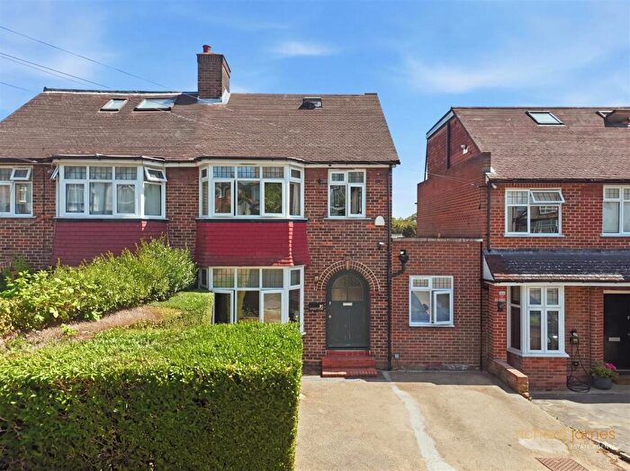 4 Bedroom Semi Detached House For Sale In Glenmere Avenue, London, NW7