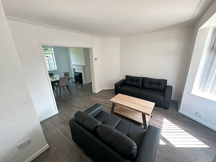 3 Bedroom Semi-Detached House To Rent In East Lancashire Road, Liverpool, L11