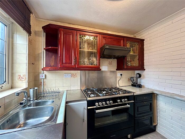 2 Bedroom Terraced House For Sale In Abinger Drive, Chatham, Kent, ME5