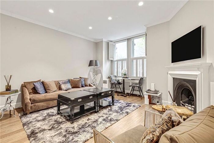 1 Bedroom Flat To Rent In Cremorne Road, London, SW10