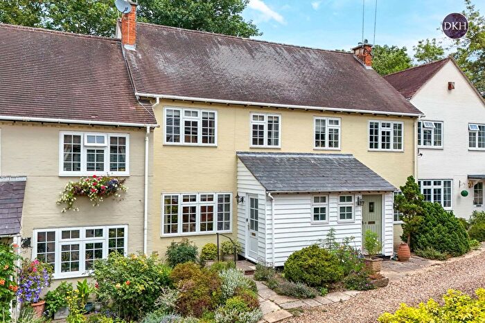 3 Bedroom Terraced House For Sale In Grove Mill Lane, Watford, Hertfordshire, WD17