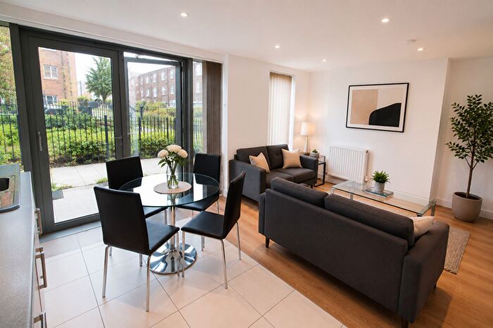 2 Bedroom Flat For Sale In Ben Johnson Road, Stepney Green, E1