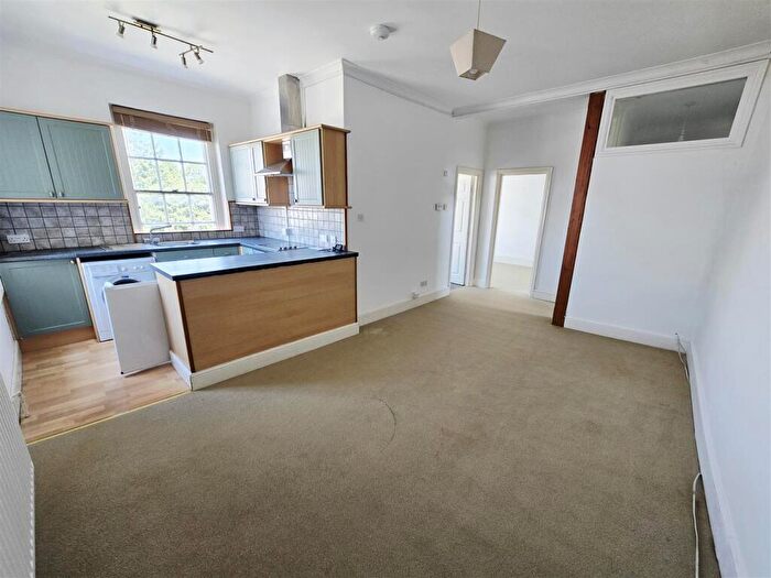 3 Bedroom Flat For Sale In Church Stile, Launceston, PL15