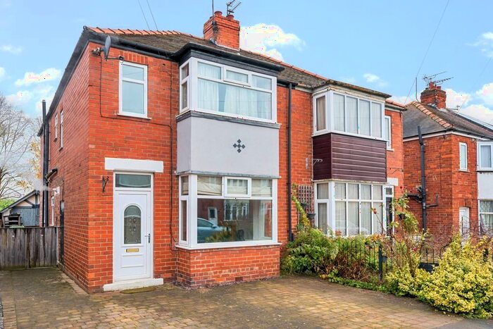 3 Bedroom Semi-Detached House To Rent In Langholme Drive, York, North Yorkshire, YO26