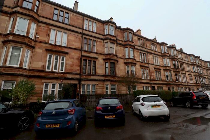 2 Bedroom Flat To Rent In Albert Avenue, Queens Park, Glasgow, G42