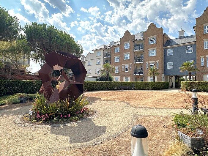 3 Bedroom Apartment For Sale In Christchurch Place, Eastbourne, East Sussex, BN23