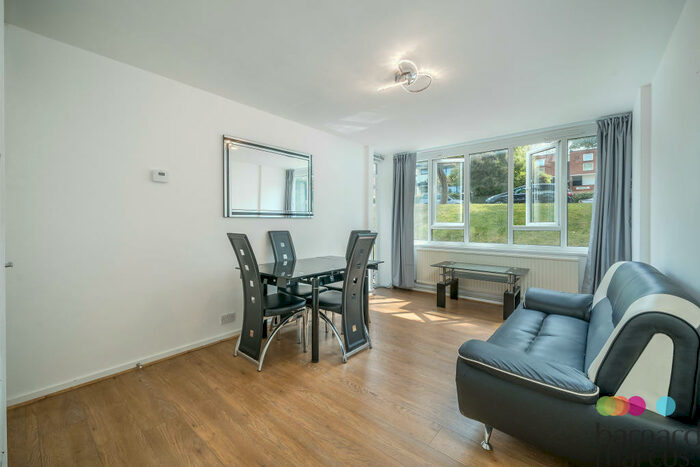 1 Bedroom Apartment To Rent In Ashbourne Close, London, N12