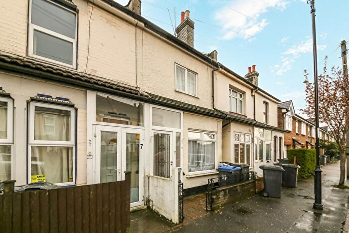 2 Bedroom Terraced House For Sale In Cranmer Road, Croydon, CR0