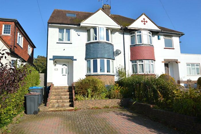 5 Bedroom Semi-Detached House For Sale In St. Andrews Road, Coulsdon, CR5