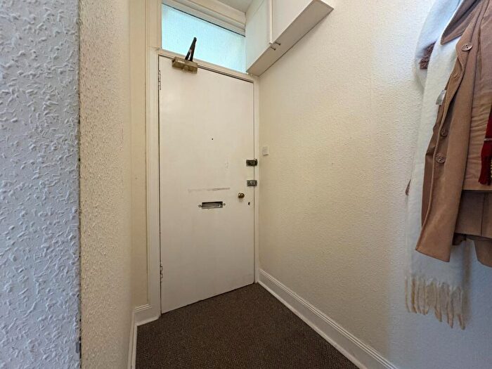 1 Bedroom Flat To Rent In Downfield Place, Dalry, Edinburgh, EH11