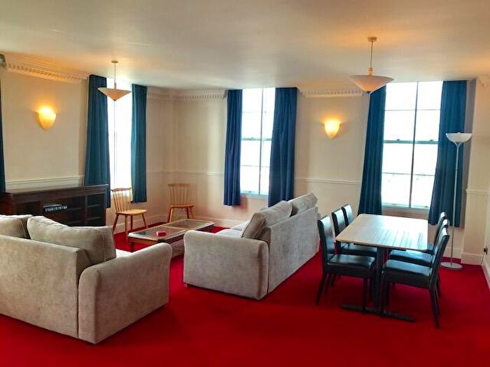 2 Bedroom Apartment To Rent In Imperial Apartments, South Western House, Southampton, SO14