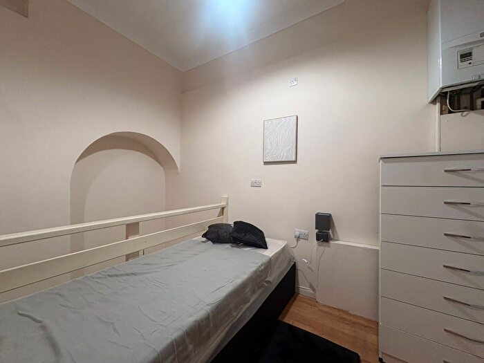 1 Bedroom Flat To Rent In Caledonian Road, London, N1