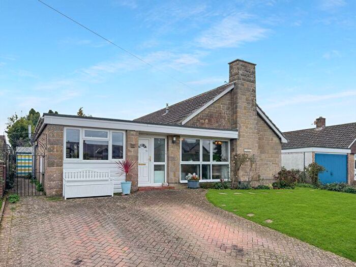 4 Bedroom Bungalow For Sale In Brocks Copse Road, Wootton, PO33