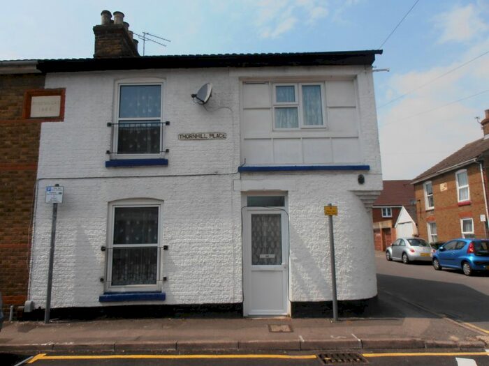 1 Bedroom Maisonette To Rent In Thornhill Place, Maidstone, ME14