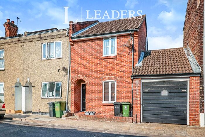 2 Bedroom Terraced House To Rent In Samuel Road, PO1