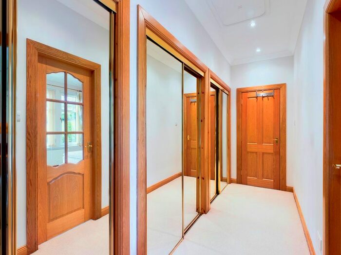5 Bedroom Detached House To Rent In Cedar Lodge, Lanark, ML11